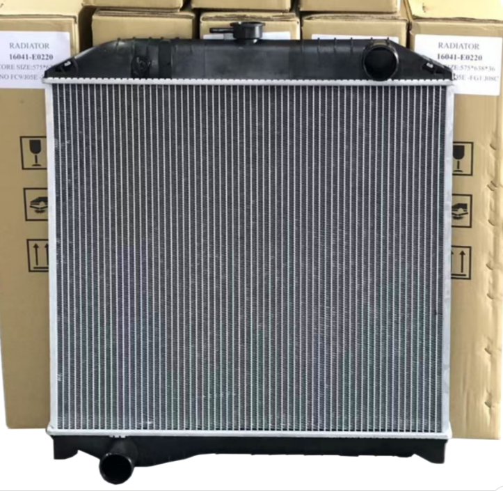 ชิ้นส่วนเครื่องยนต์ Hino 16090-6790 S16A0-E0293 หม้อน้ำ Assy สำหรับ HINO RANGER 500 J08C ชิ้นส่วนรถบรรทุกญี่ปุ่น